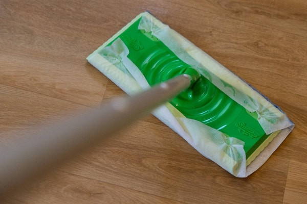 Swiffer mop