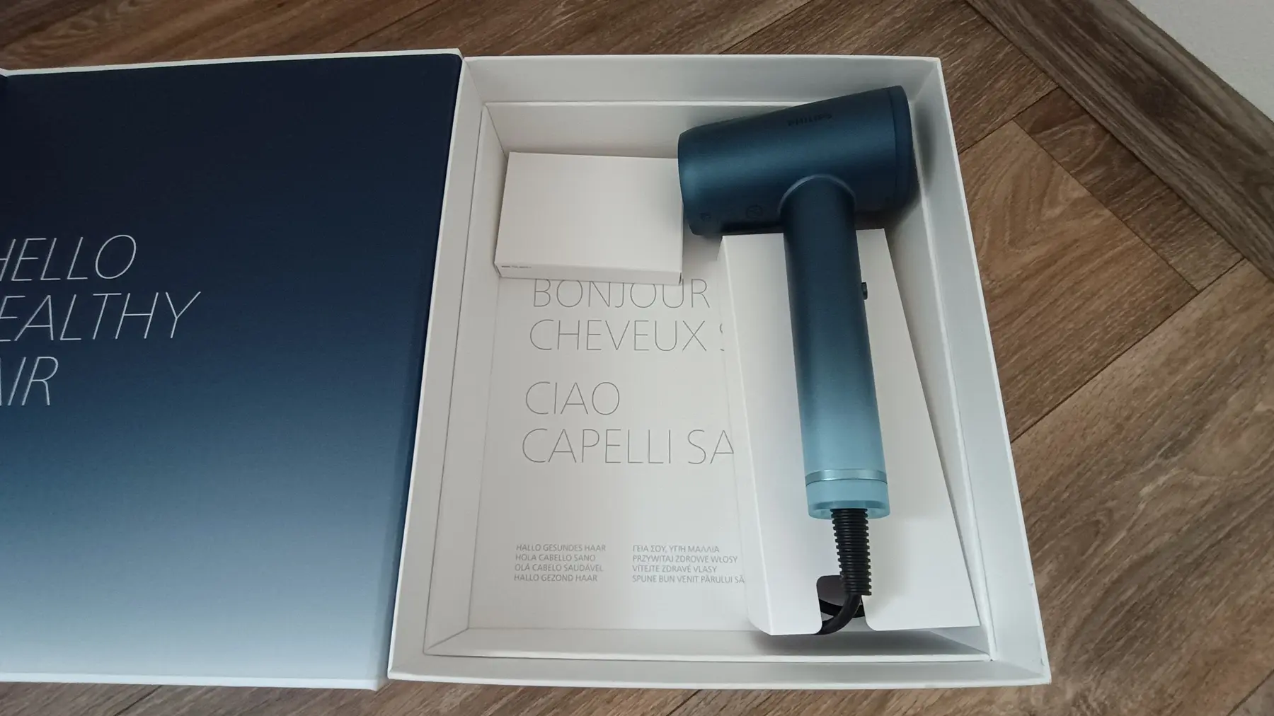 Recenze fénu Philips Aqua Edition 9000 BHD956-10 - co najdete uvnitř05