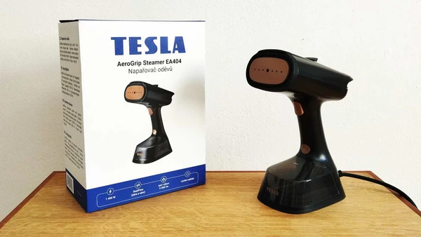 TESLA AeroGrip Steamer EA404