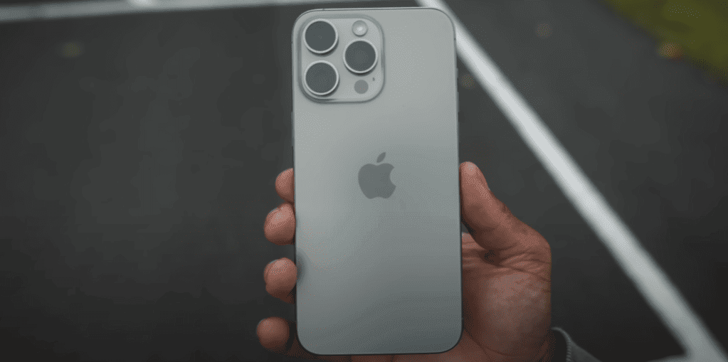 Apple iPhone 15 Pro Max testado telefon