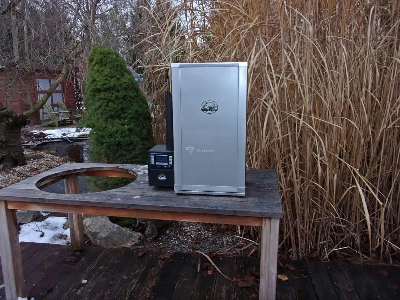 Recenze a testy udírny Bradley Smoker 4