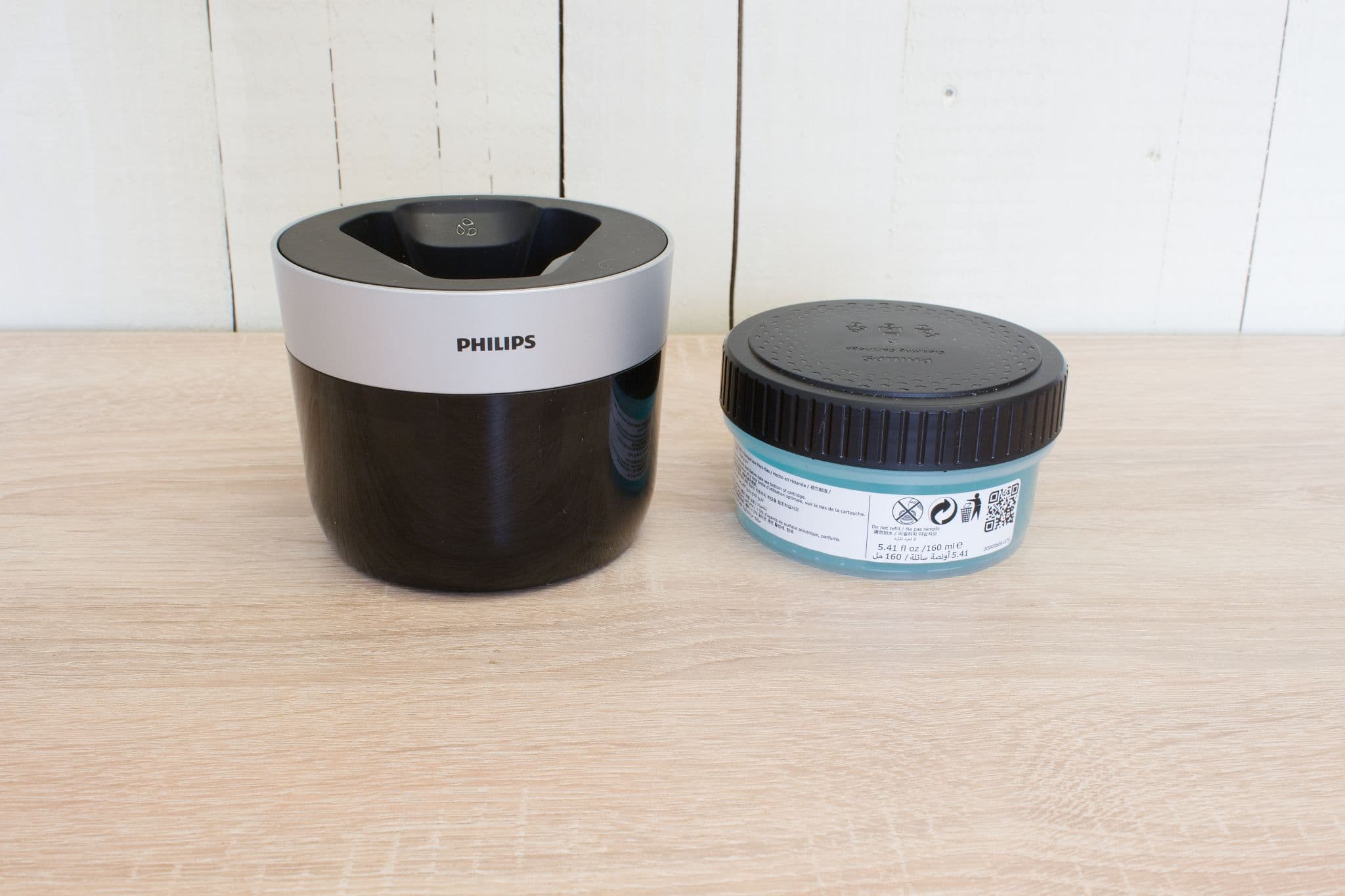 čisticí stanice quick clean pod, recenze testado, holicí strojek philips