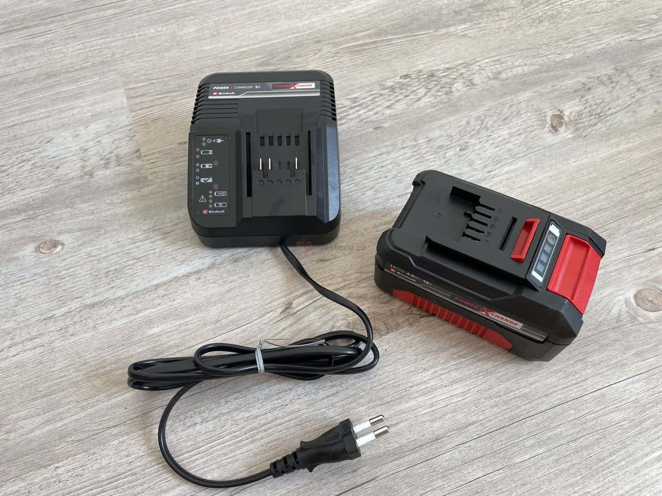 Einhell FORTEXXA 18/30 výdrž baterie a nabíjení