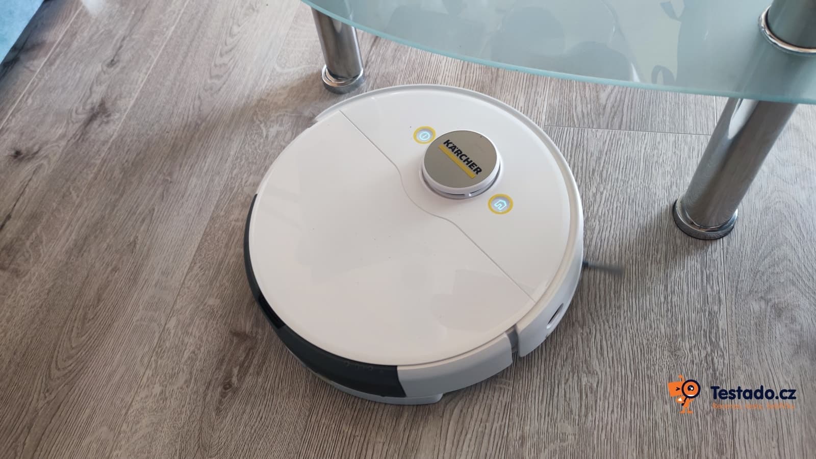 Robotický vysavač Kärcher RCV 5 uklízí