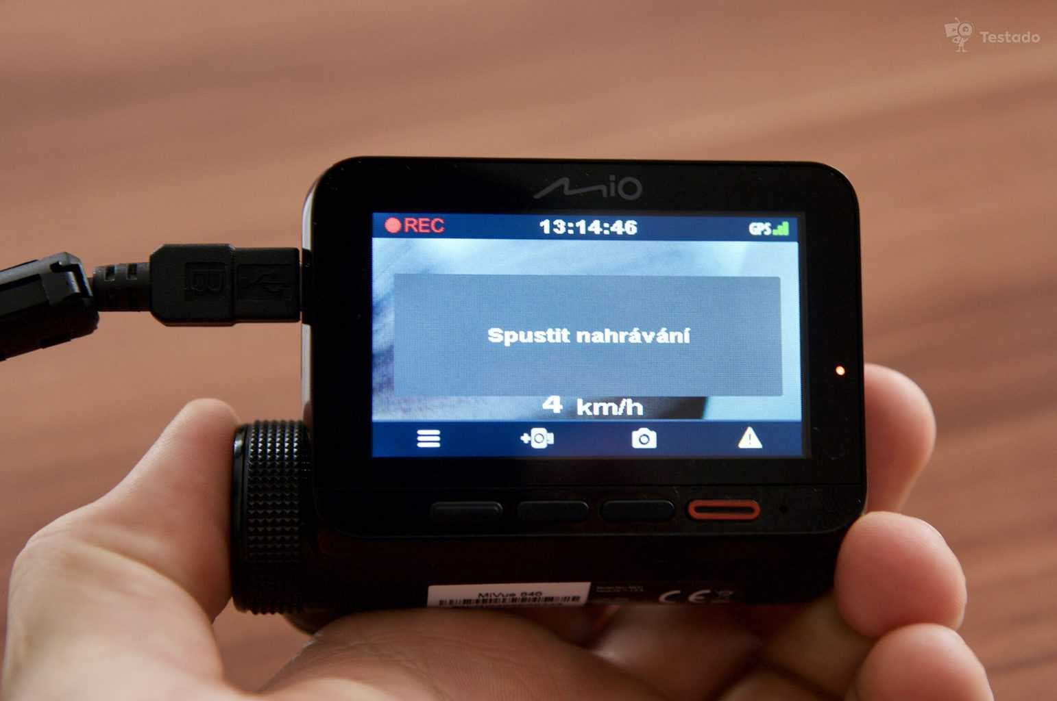 Recenze autokamery MiVue 846