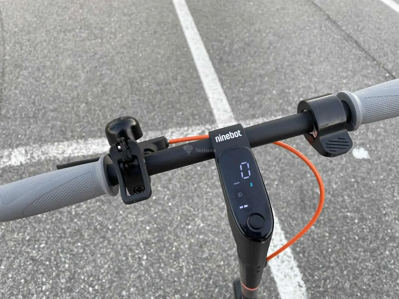 test Ninebot Kickscooter F40E - jízdní vlastnosti
