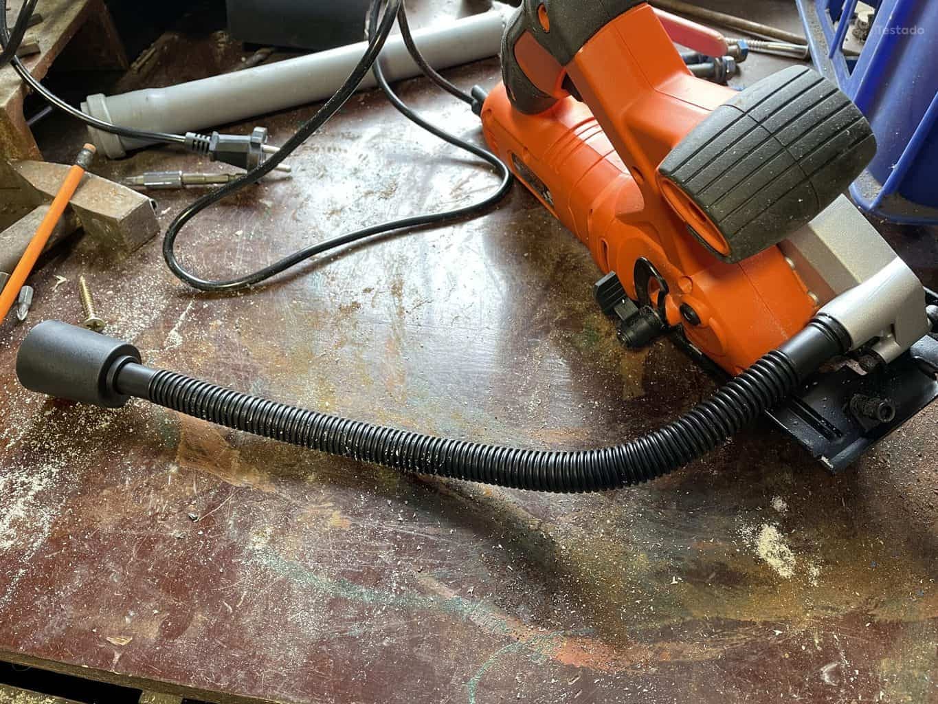 ruční okružní pila Black & Decker BES510