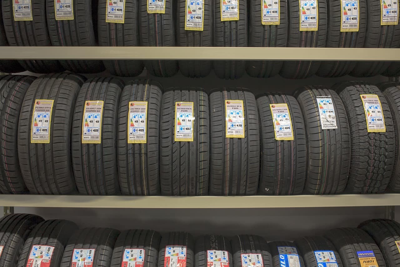 Typy dezénu letních pneu na automobil