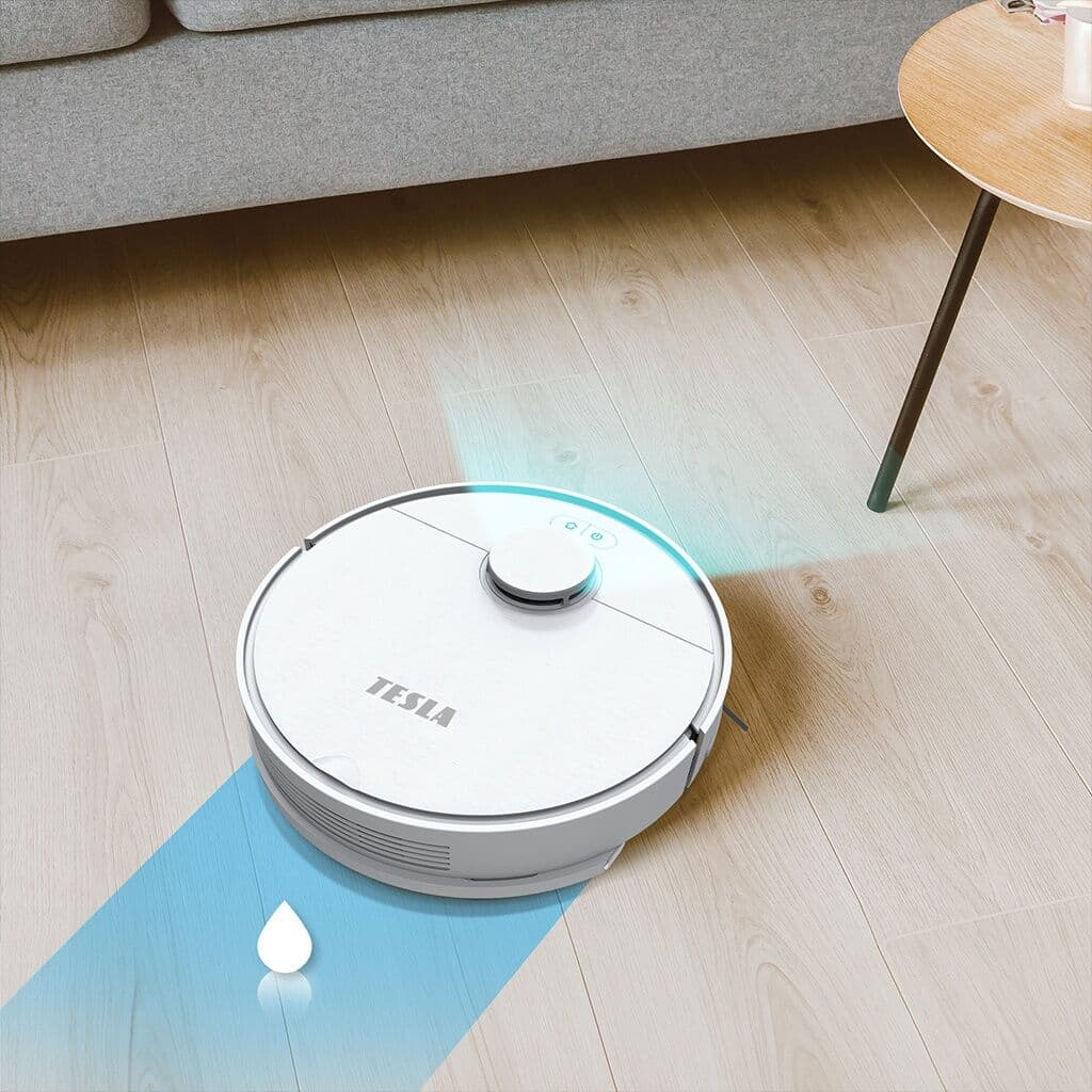 robotický vysavač s mopem Tesla