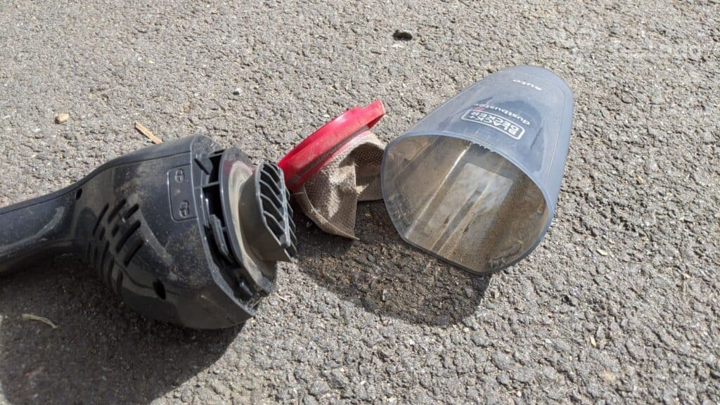 Recenze a test vysavače do auta Black & Decker NVB12AVA