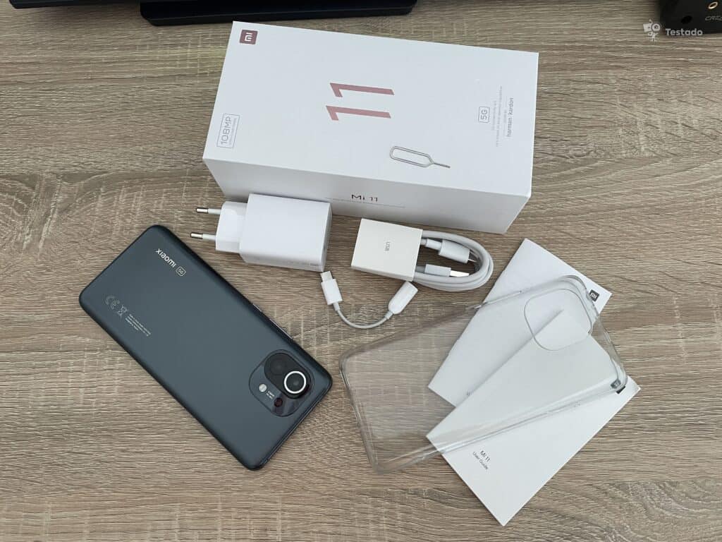 Xiaomi Mi 11 - obsah základního balení