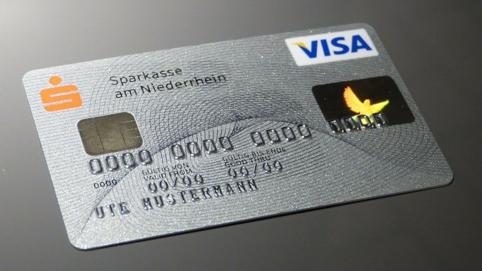 Kreditní nebo debetní karta? 