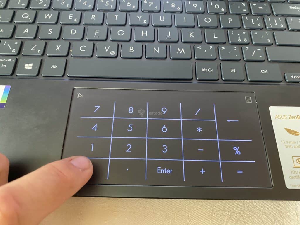 recenze Asus ZenBook 13 OLED UX325