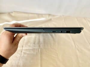 Recenze Asus ZenBook Duo 14 UX 482E - konstrukce