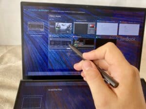 Recenze Asus ZenBook Duo 14 UX 482E - test displeje