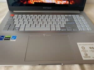 Vivobook Pro 16X OLED - test klávesnice a touchpadu