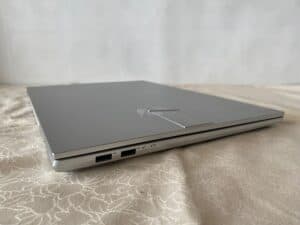 Vivobook Pro 16X OLED - konstrukční zpracování a konektory