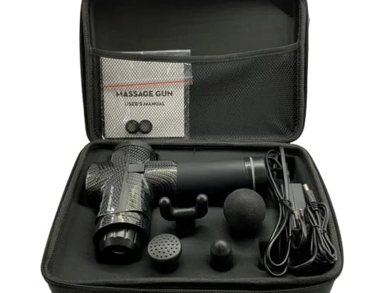 Test masážních pistolí - obsah kufříku