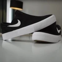 Nejlepší slip-on tenisky 2025