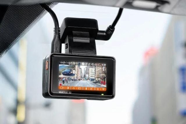 kamera do auta Vantrue E2 hodnocení