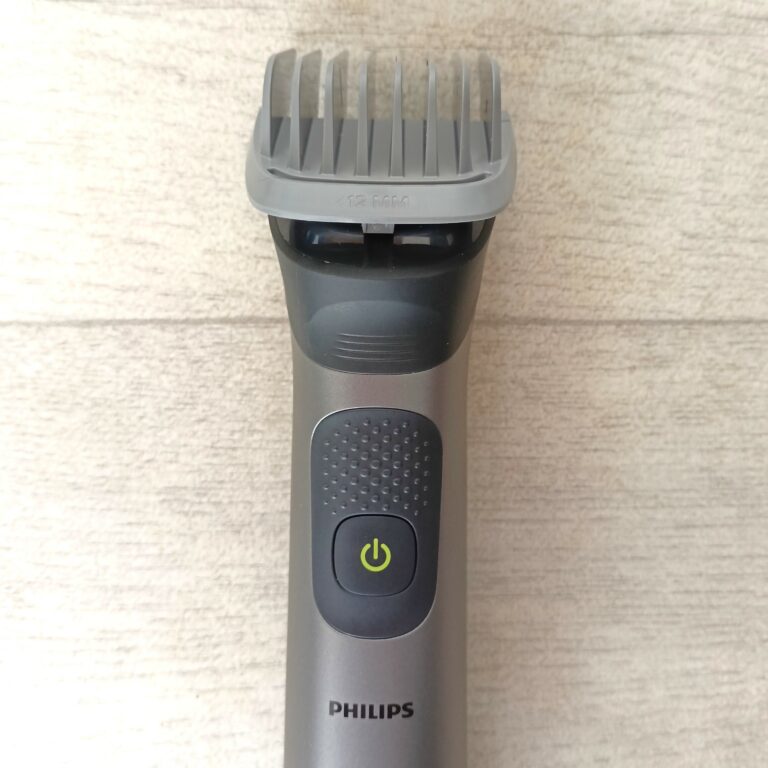 Multifunkční zastřihovač Philips Series 7000 - nástavec na vlasy