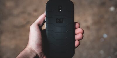 Nejlepší odolné mobilní telefony – léto 2025